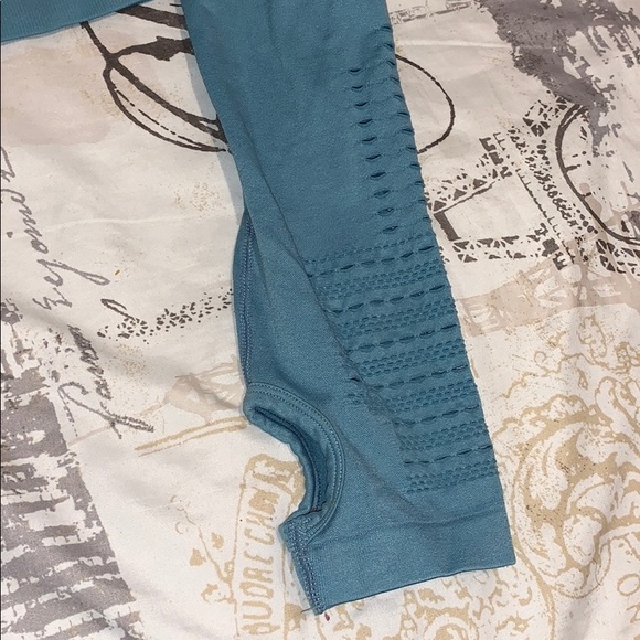 Athletic long sleeve crop top - Picture 3 of 5